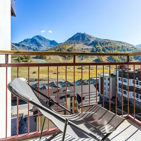 Hostdomus - Little Charm *